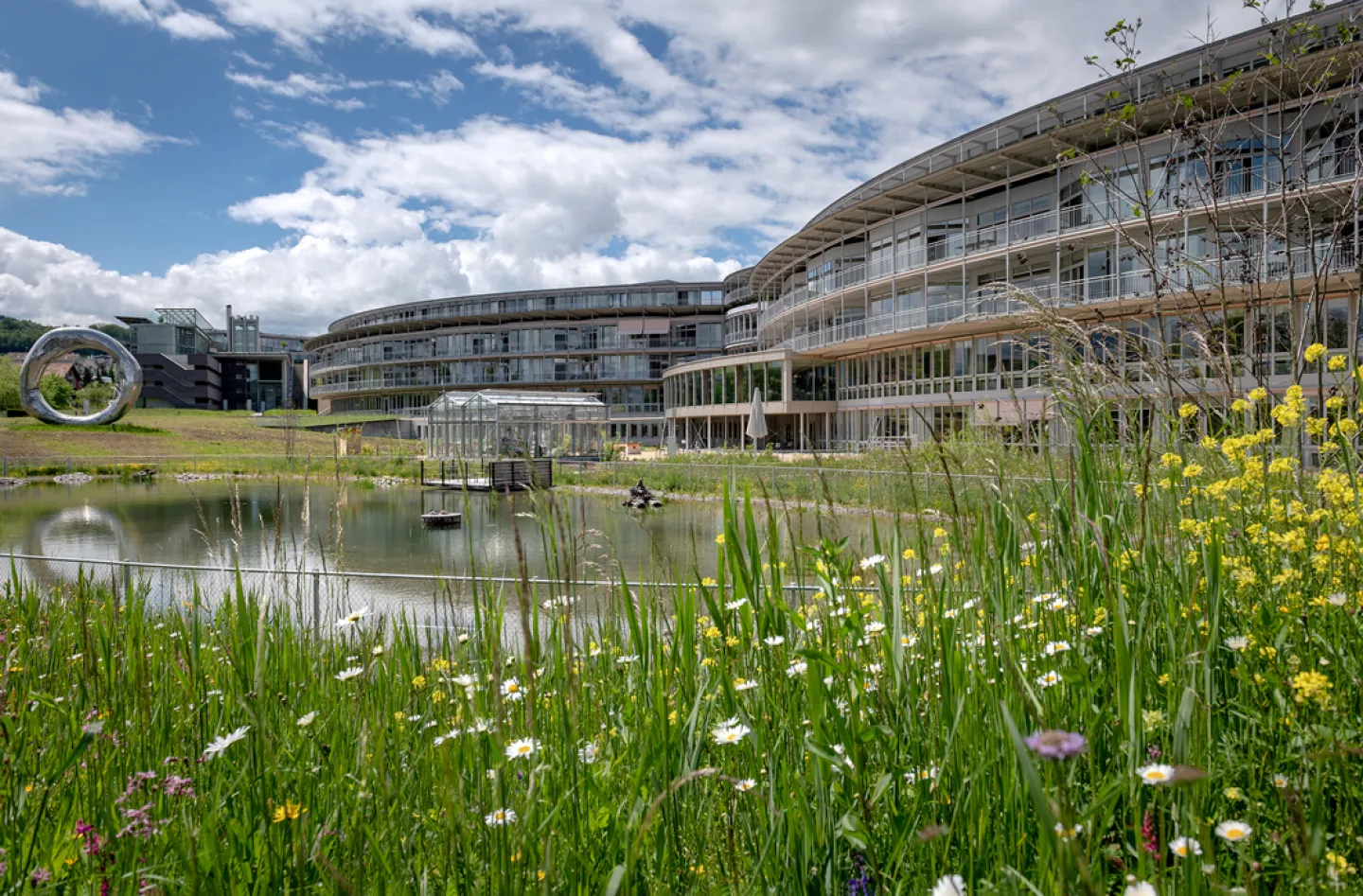 schweizer-paraplegiker-stiftung-campus-nottwil-aussenansicht