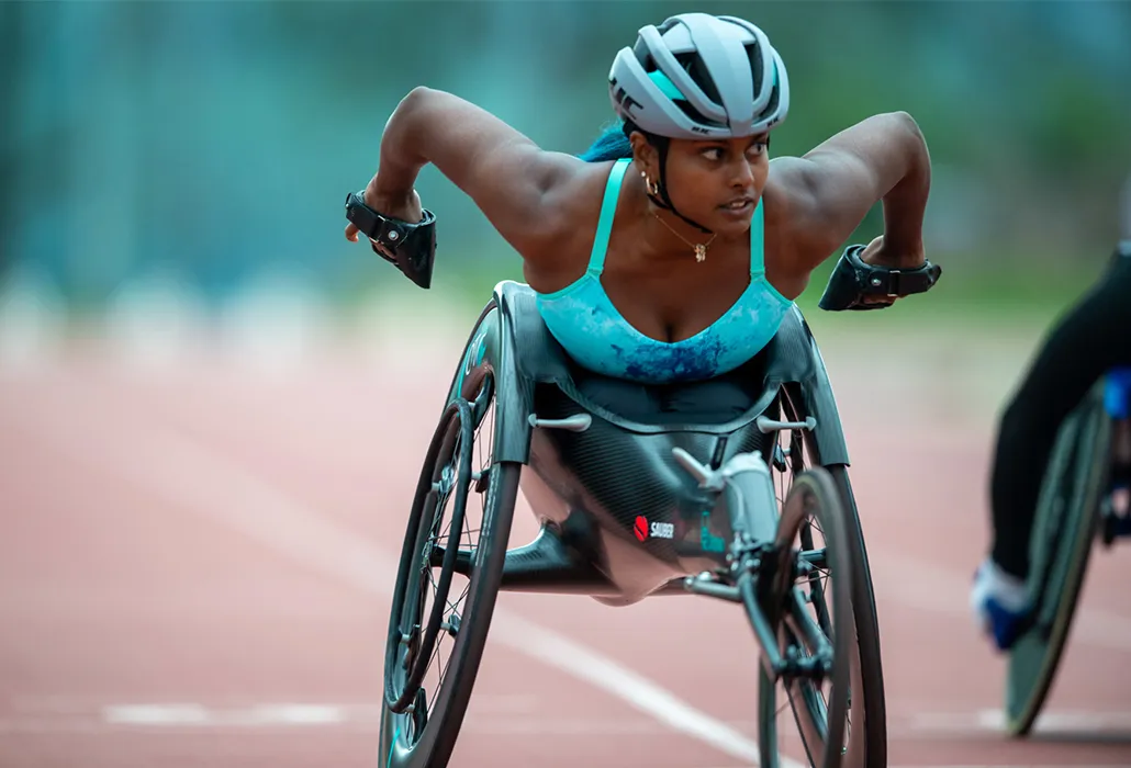 Orthotec Wheelchair Racing OT FOXX Pilot Alexandra Helbling on fire