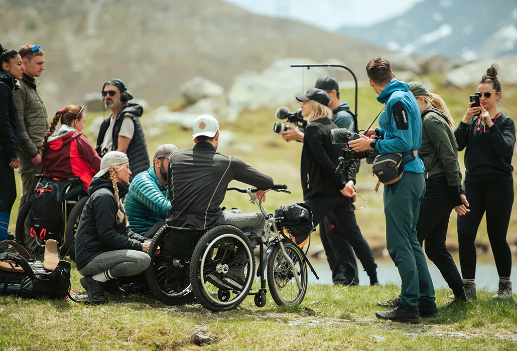 Die Filmcrew bei der Besprechung