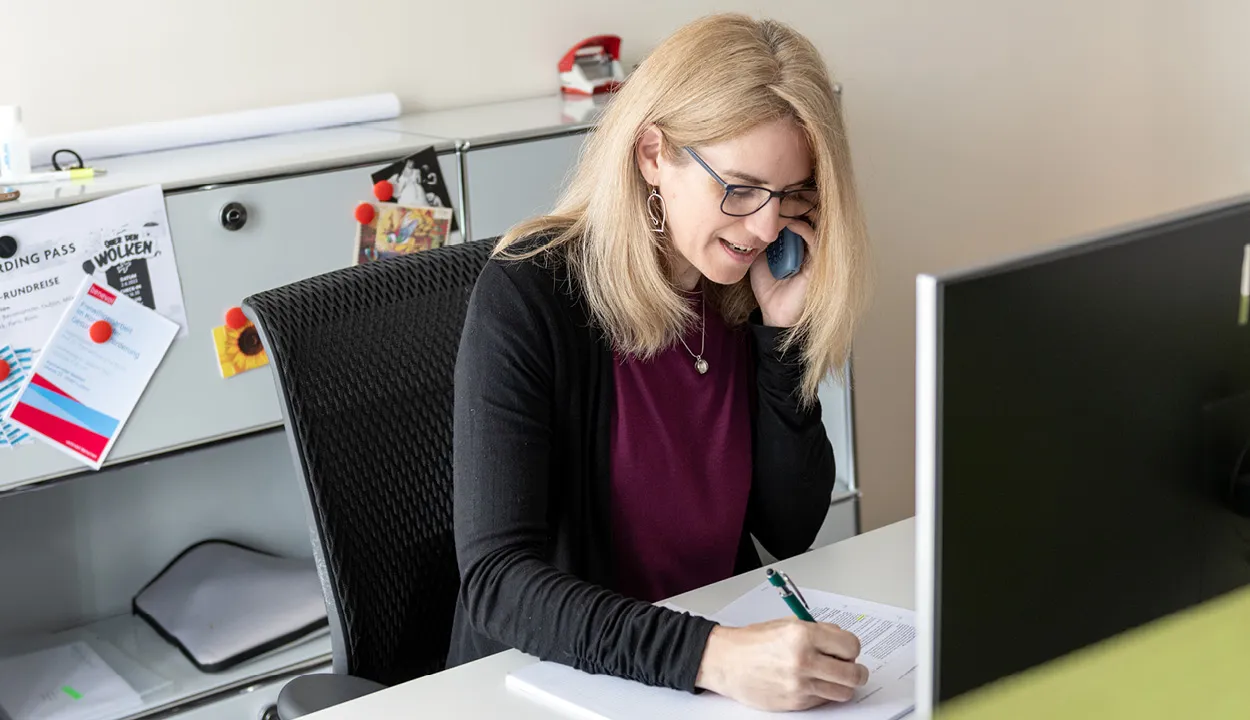 Tuija beim Arbeiten. 