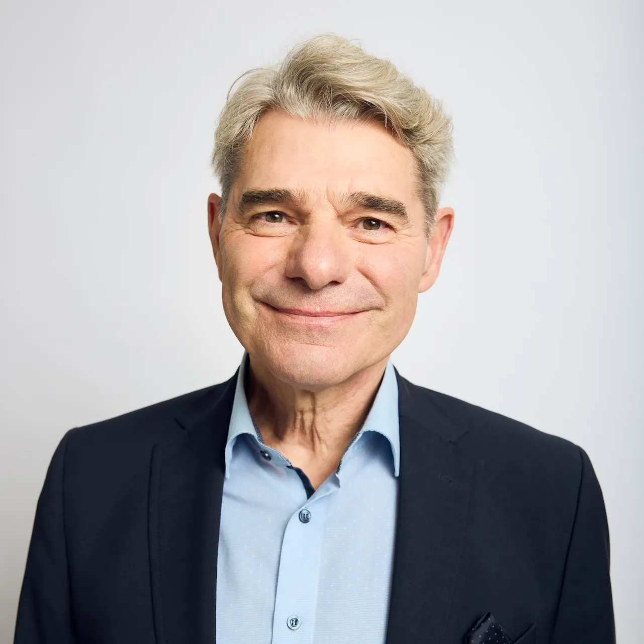 Portraitfoto vom Nottwiler Gemeindepräsident Walter Steffen, Mitglied der Schweizer Paraplegiker-Stiftung.