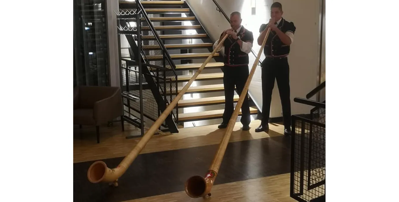 Traditional swiss music - Alphorn