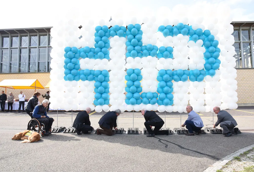 Mit dem Lösen der Ballons folgt der Start zu den Erweiterungsbauten